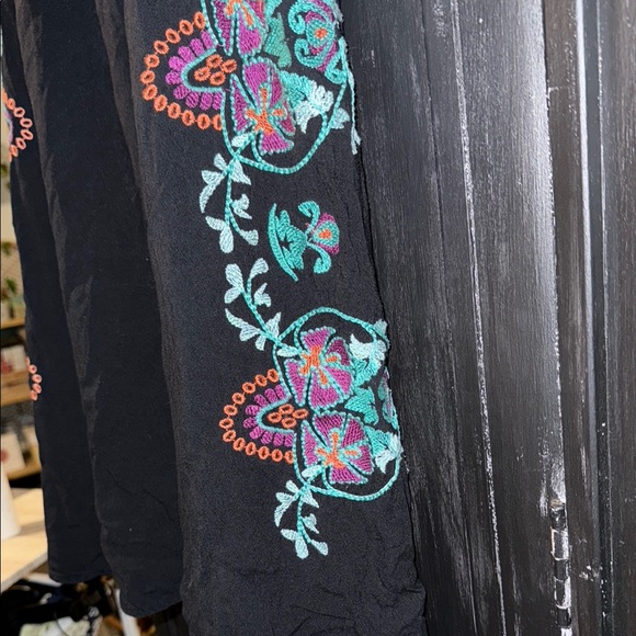 Entro Black Floral Embroidered Mini Slip Dress - Picture 7 of 13